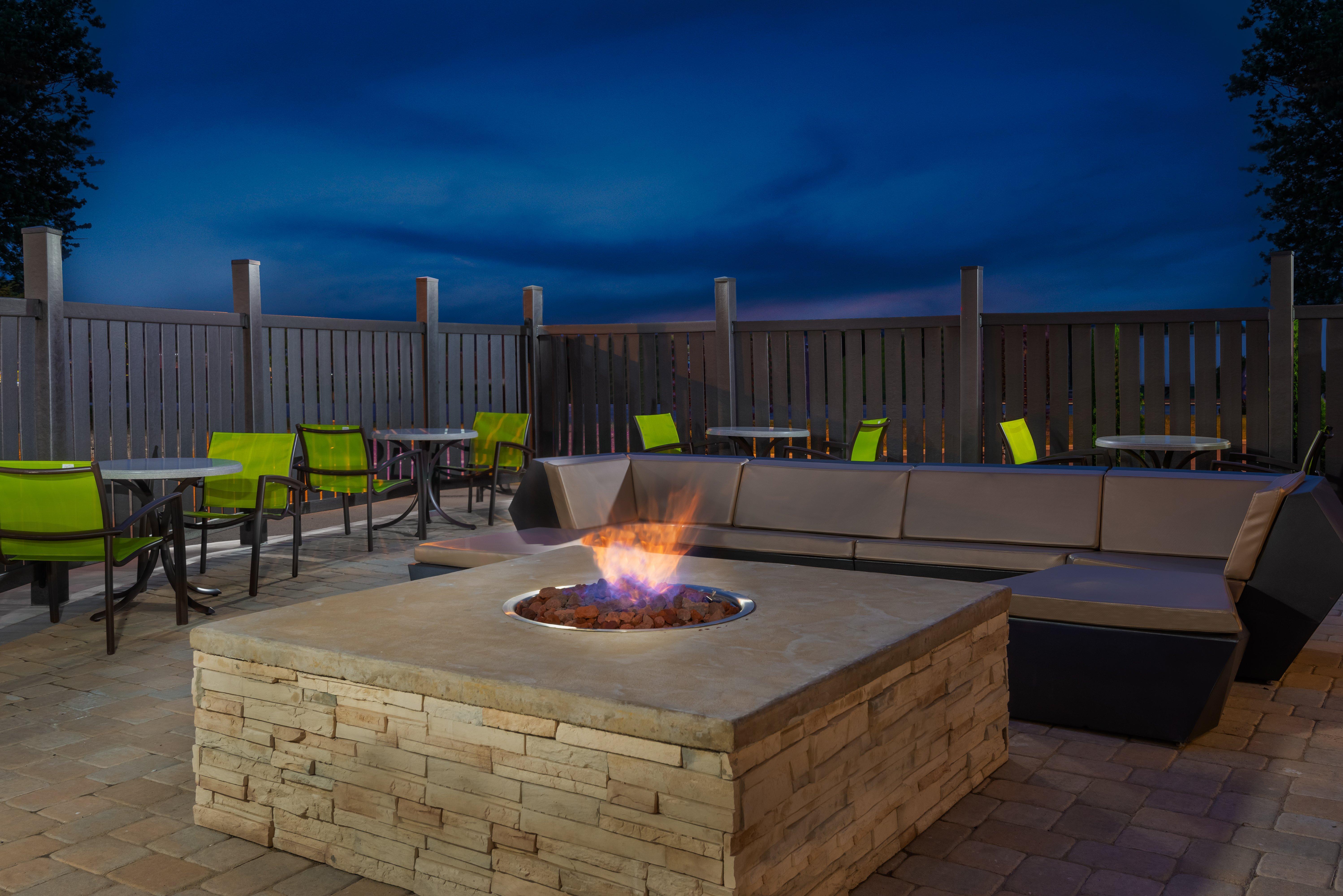 Holiday Inn Express & Suites - Columbus Airport East By Ihg Exteriér fotografie