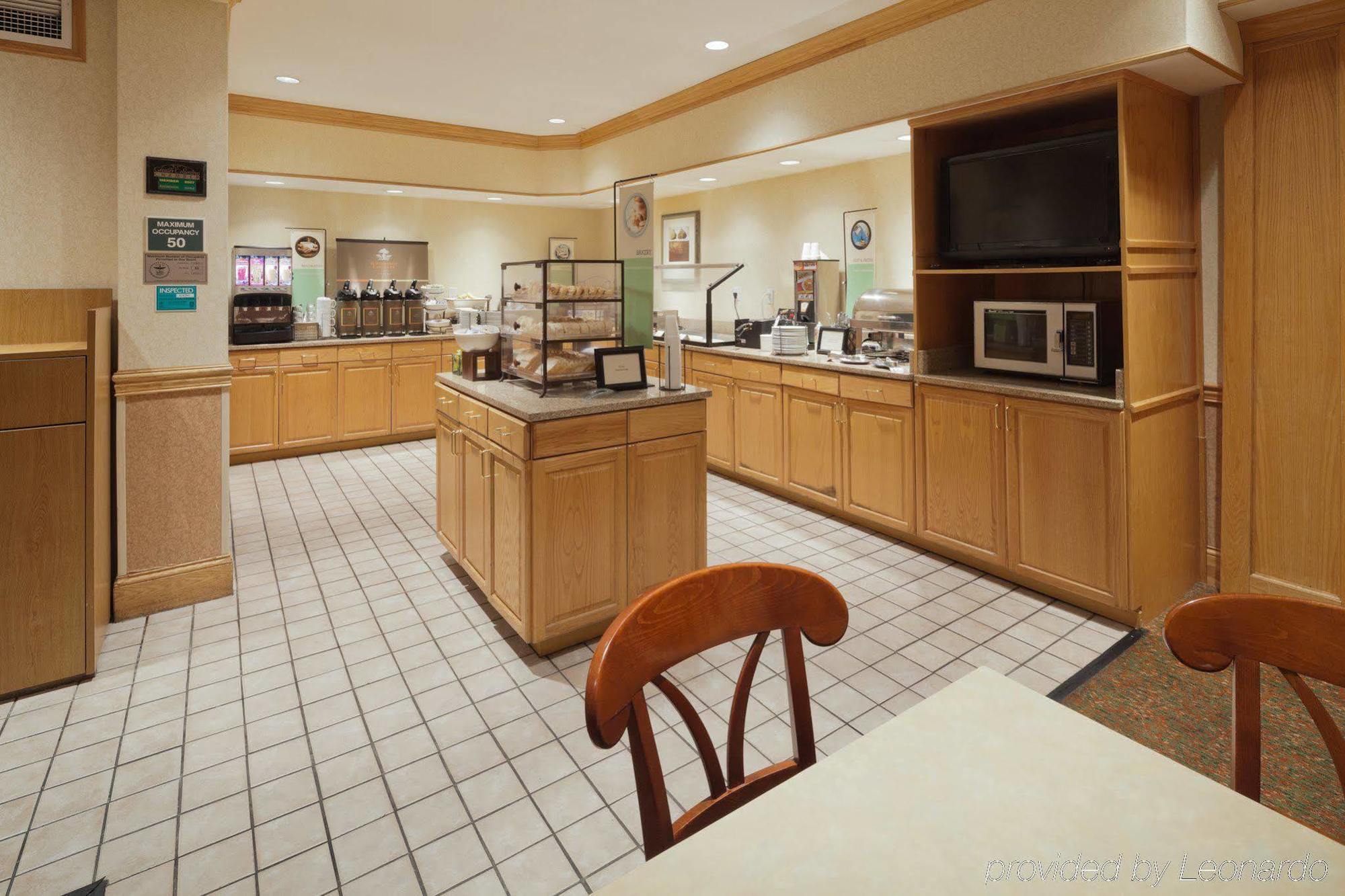Holiday Inn Express & Suites - Columbus Airport East By Ihg Restaurace fotografie