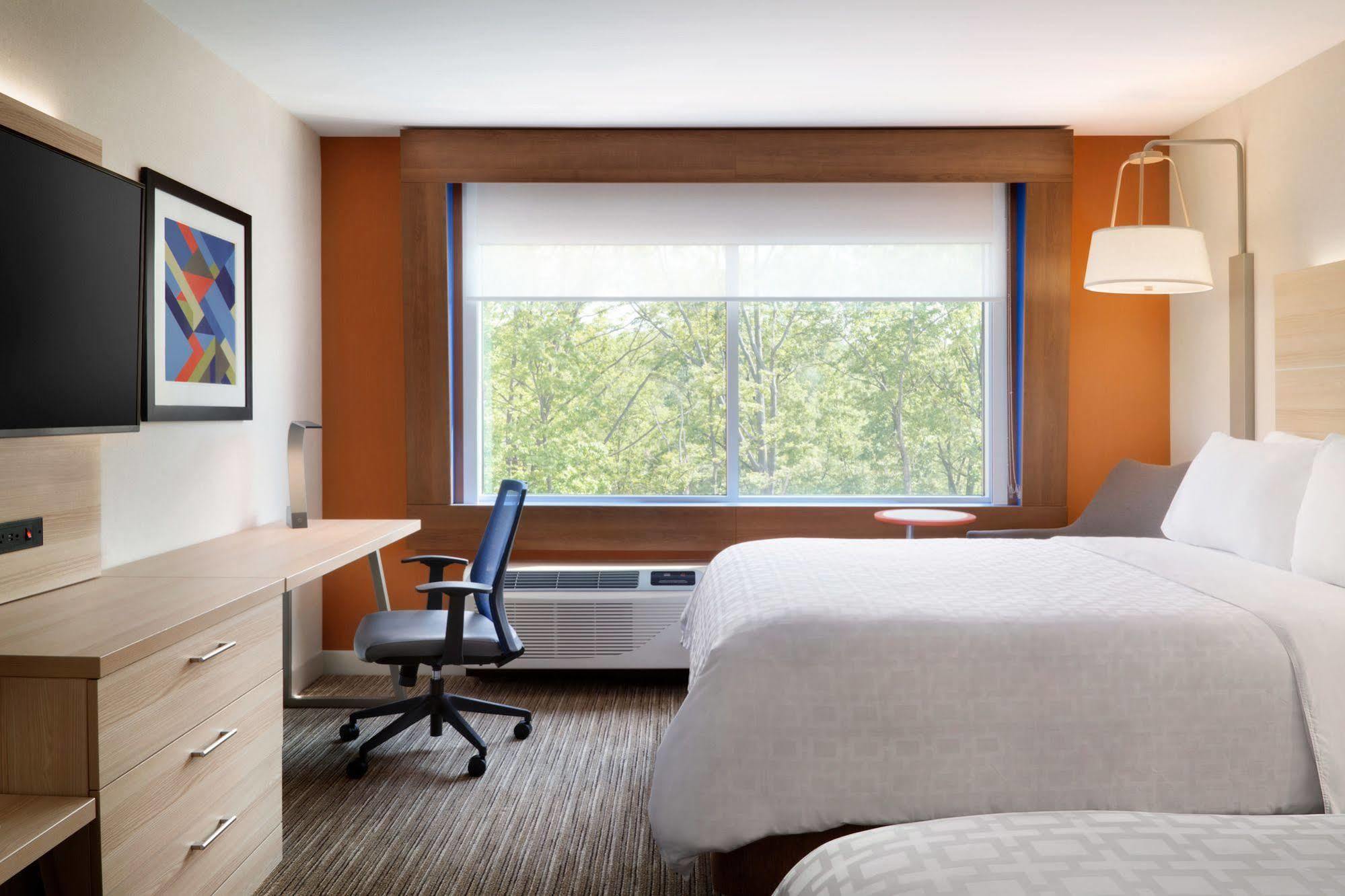 Holiday Inn Express & Suites - Columbus Airport East By Ihg Exteriér fotografie