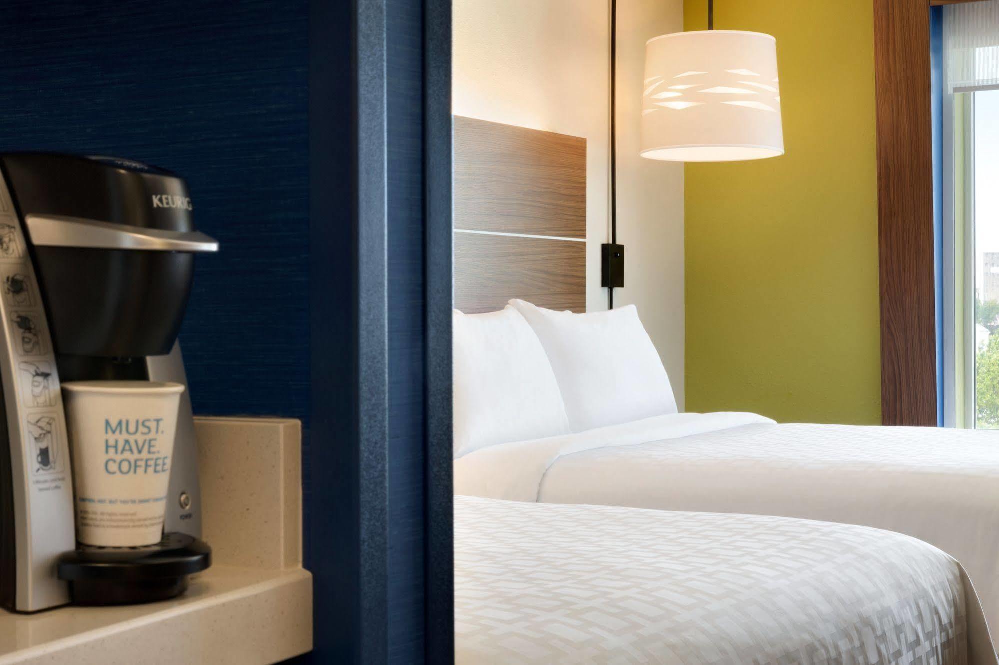 Holiday Inn Express & Suites - Columbus Airport East By Ihg Exteriér fotografie