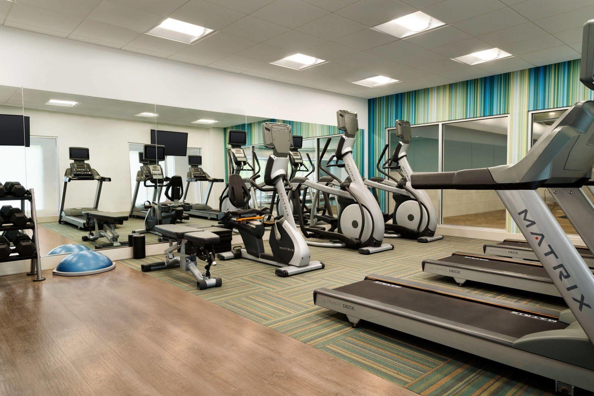 Holiday Inn Express & Suites - Columbus Airport East By Ihg Exteriér fotografie